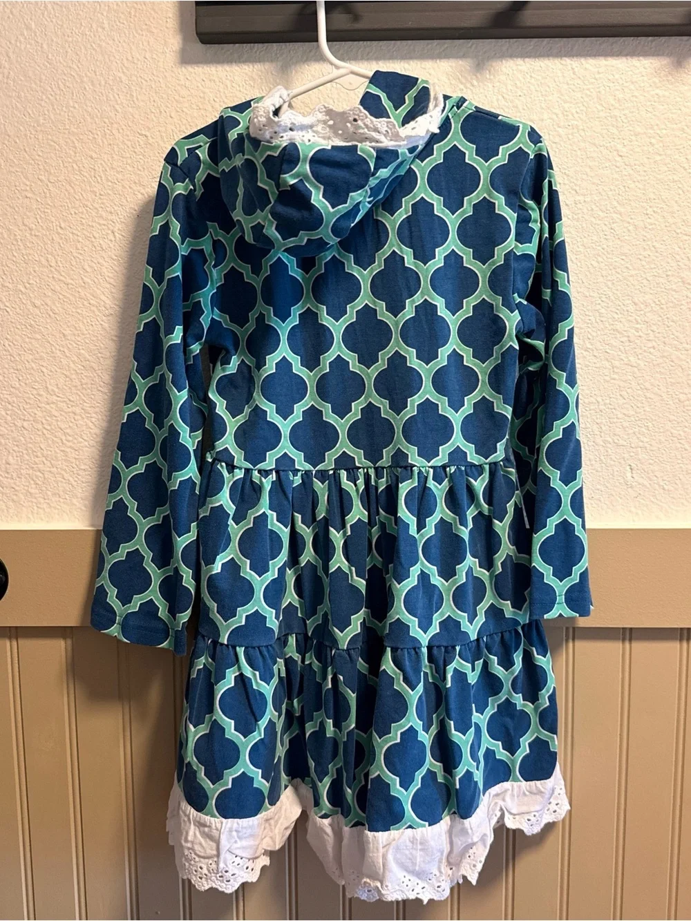 Boutique Girls' Blue & Teal Patterned Hooded Tiered Dress with Lace Trim